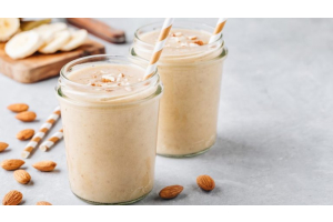 Banana and Almond Shake